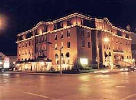 Clarion Inn & Suites Belleville Exterior photo